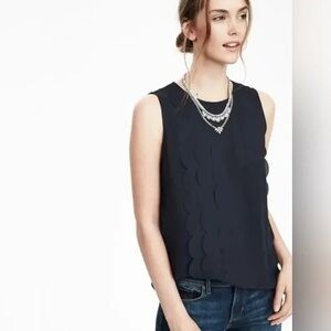 NWT Banana Republic Navy Sleeveless Scallop Blouse – Size L